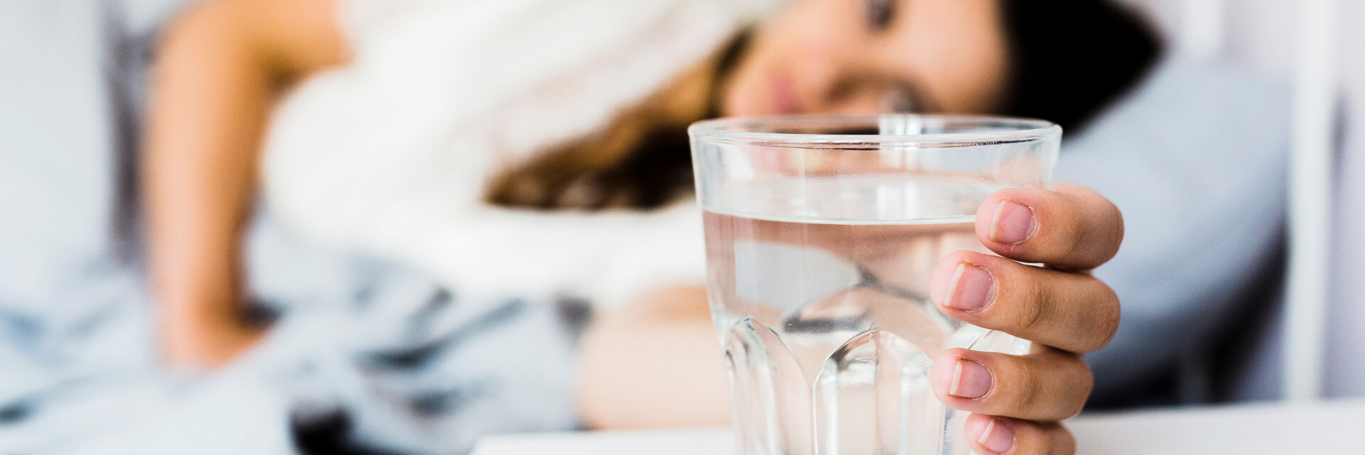  Adipsia y la falta de sed permanente: ¿qué ocurre cuándo se nos olvida de beber? 
